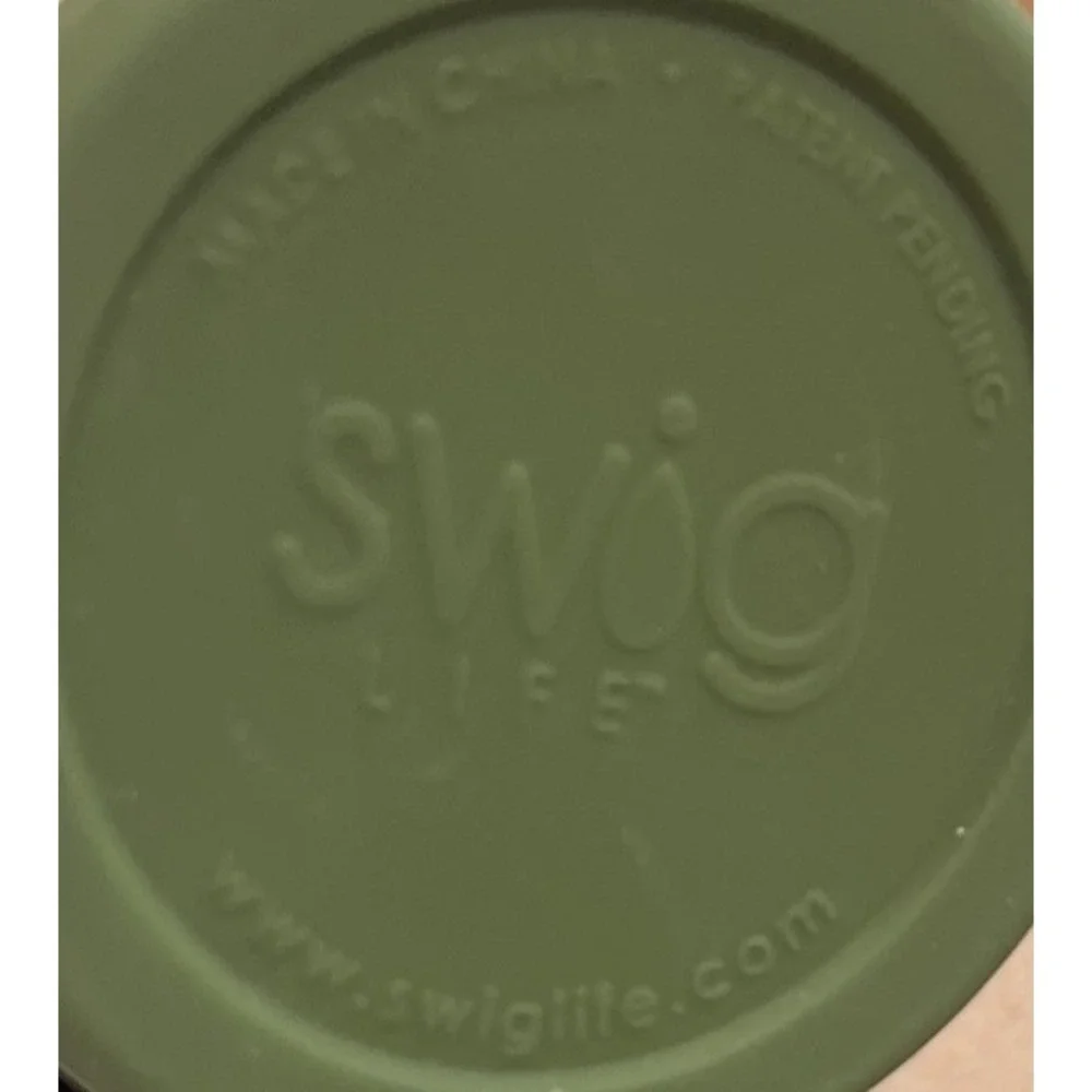 New SWIG LIFE Duty Calls Insulated Travel Tumbler 32 OUNCE Military Camo